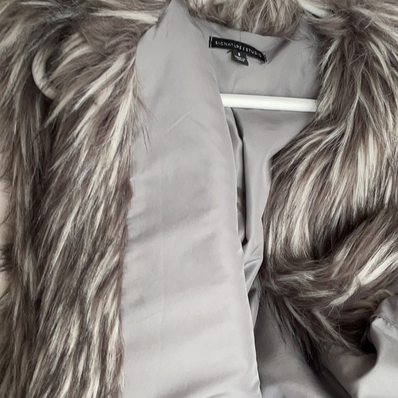 Signature Studio Faux Fur Vest - Picture 5 of 5